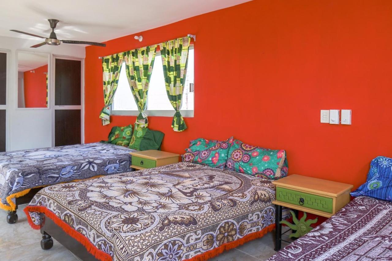 Hotel Puerto Viejo Масатлан Екстериор снимка