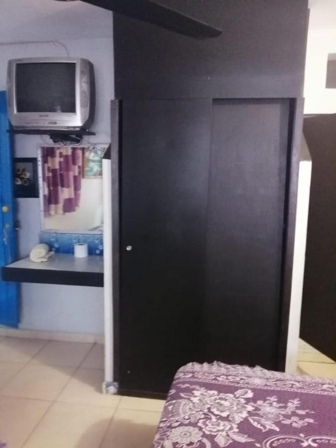 Hotel Puerto Viejo Масатлан Екстериор снимка