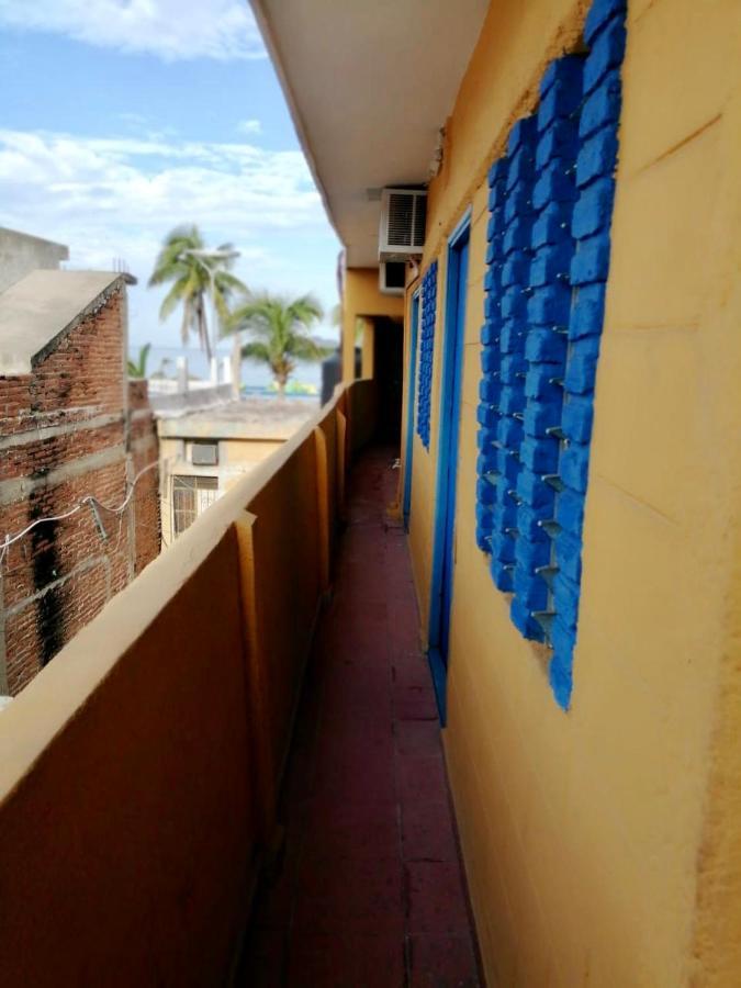 Hotel Puerto Viejo Масатлан Екстериор снимка