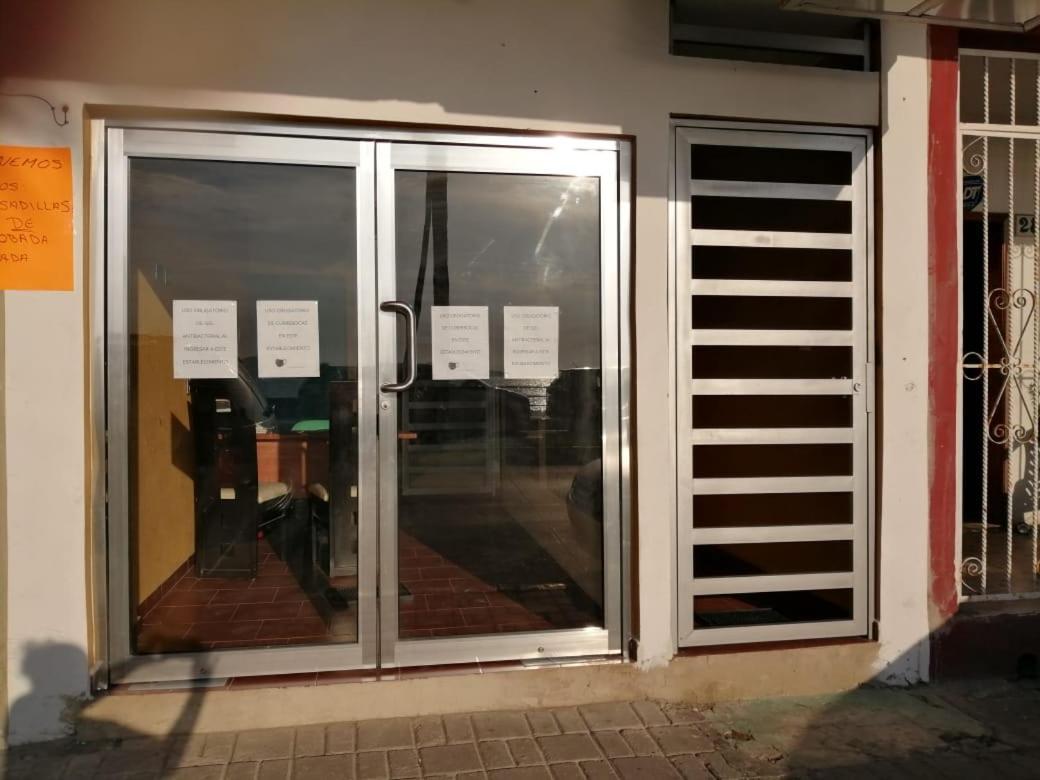 Hotel Puerto Viejo Масатлан Екстериор снимка