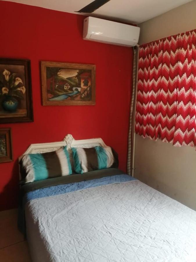 Hotel Puerto Viejo Масатлан Екстериор снимка
